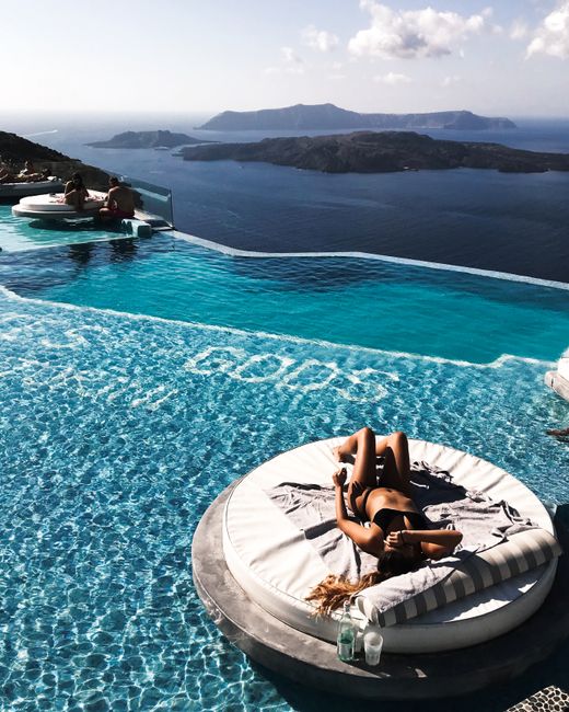 How to Become a Luxury Travel Advisor with No Prior Experience: Full Career Roadmap
